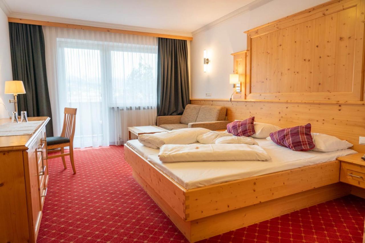 Hotel Donnerhof Fulpmes Oda fotoğraf